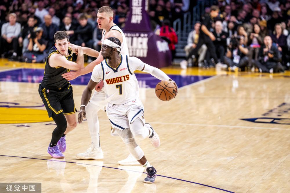 亚历山大 亚历山大